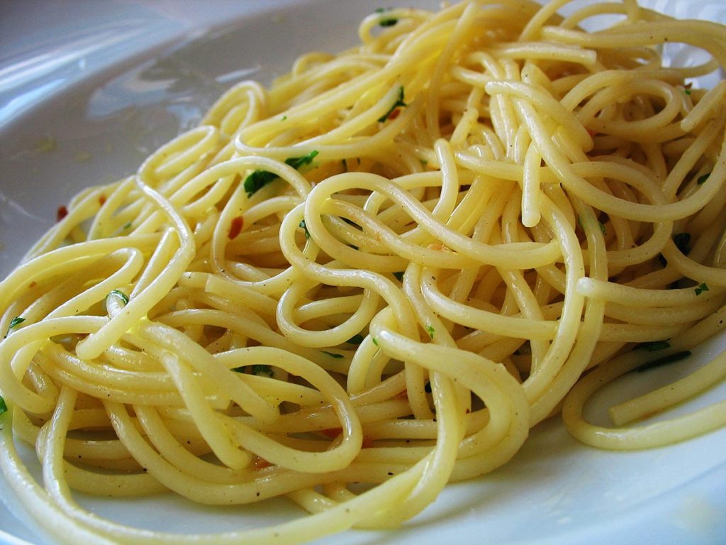 friday-recipe-spaghetti-aglio-e-olio-gianni-s-north-beach