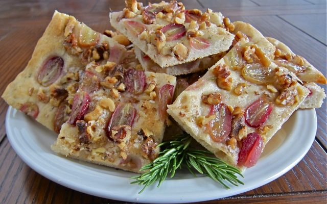 Focaccia with Grapes & Walnuts