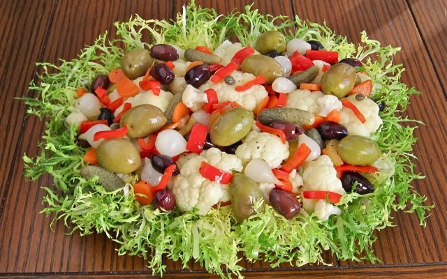 Neapolitan Christmas Salad