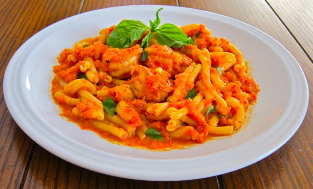 Pasta with Prawns & Roasted Red Pepper Sauce Recipe